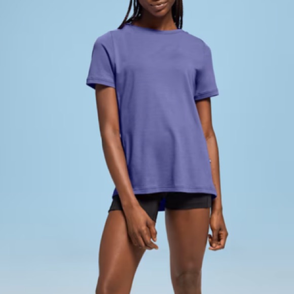 On Running Focus T-Shirt Women’s Small Lightweight Activewear Nwt
